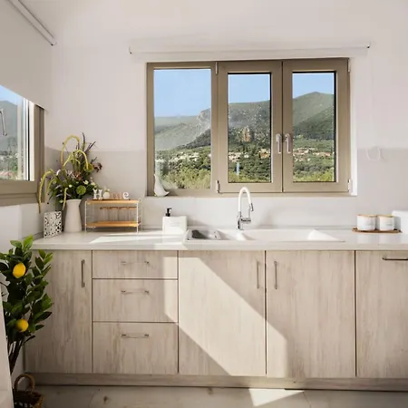 Villa, 4 Bedrooms & Private Pool, By Zantewize * Αλυκών