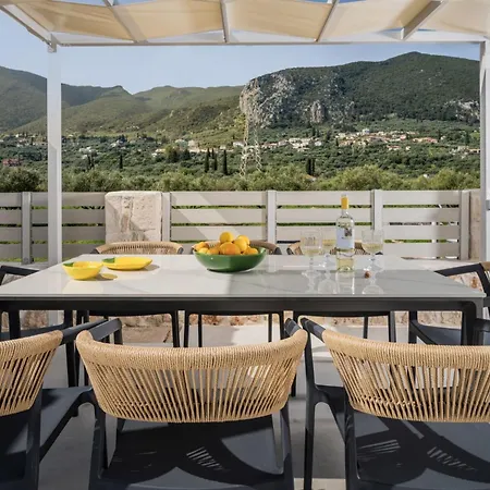 Villa, 4 Bedrooms & Private Pool, By Zantewize * Αλυκών