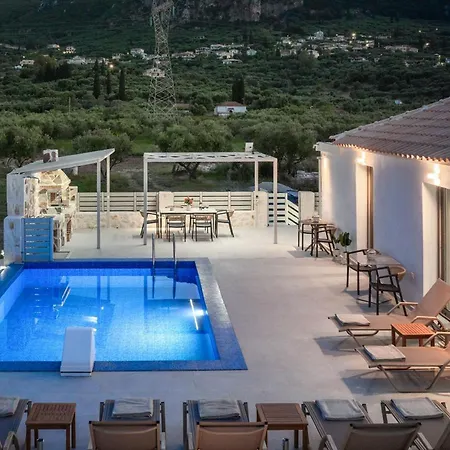 Villa, 4 Bedrooms & Private Pool, By Zantewize