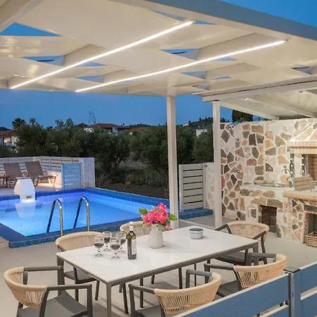 Villa, 4 Bedrooms & Private Pool, By Zantewize * Alykes (Zakynthos)